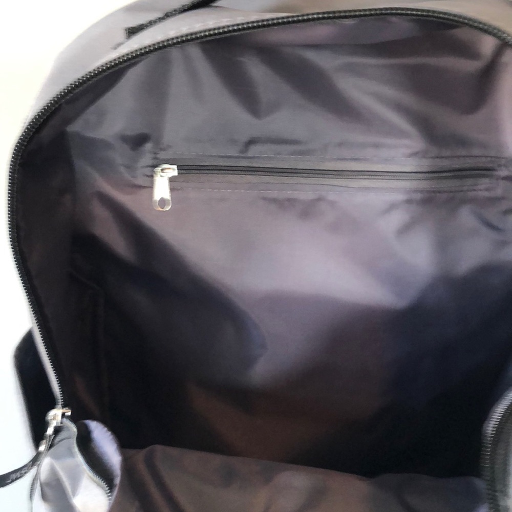 Grey backpack - Picture 3 of 4